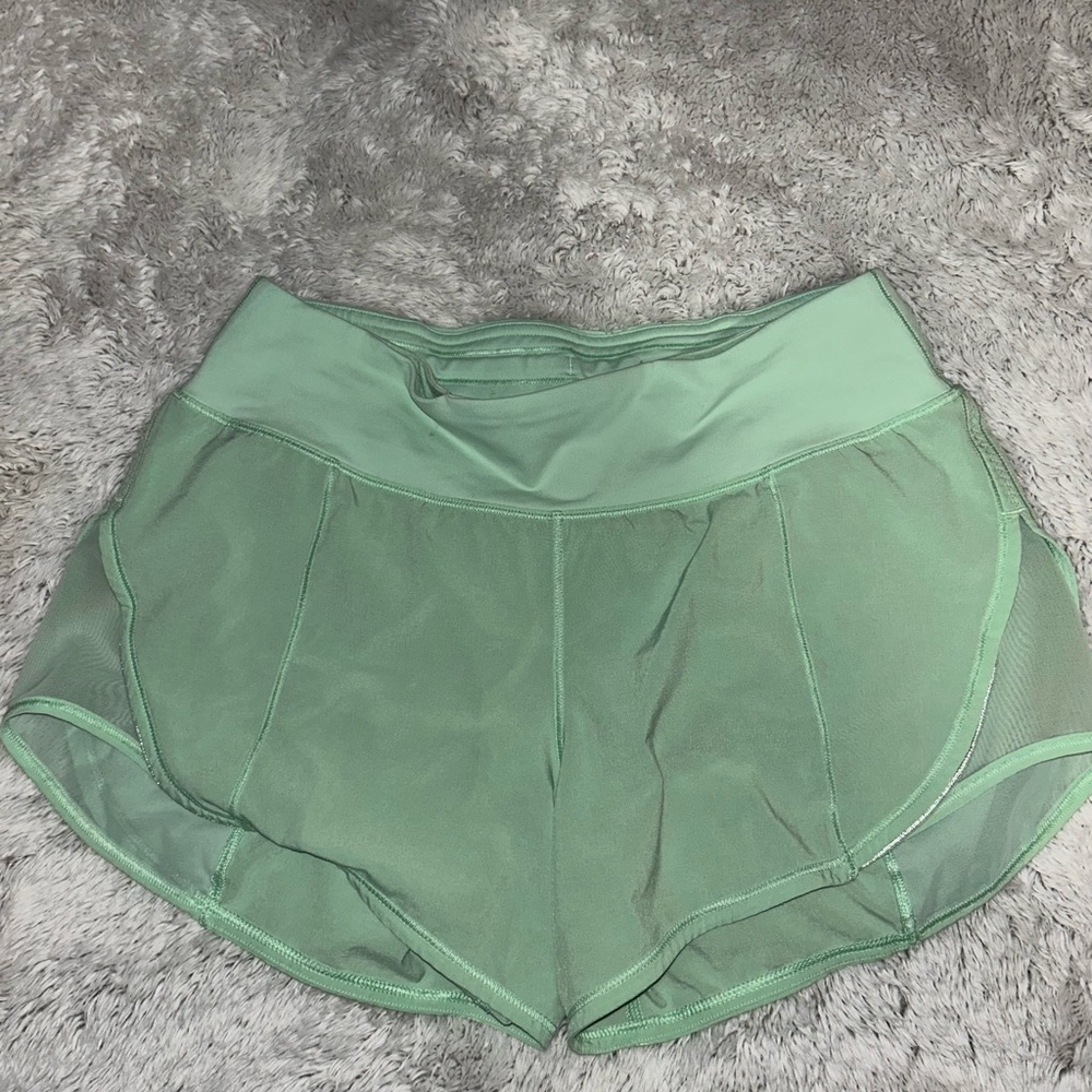 Lululemon mint green shorts//size 4
